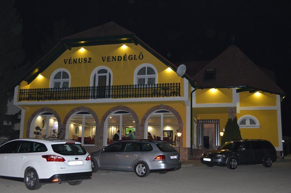 مبيت وإفطار Bagod Venusz Panzio Es Vendeglo المظهر الخارجي الصورة